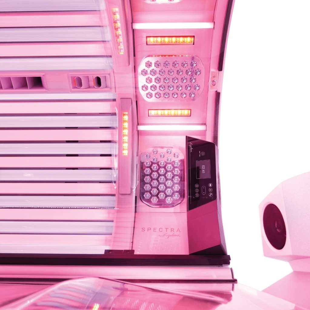Spectra LED facials and Pure Light lamps inside the Spirit 42/3 PLT