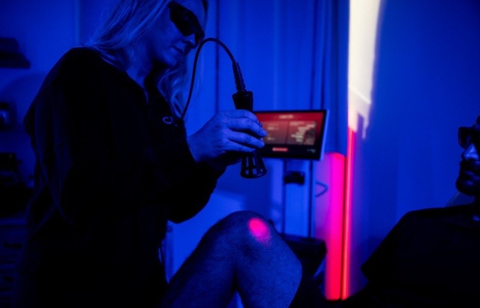 Cira Pro Class IV photobiomodulation treatment